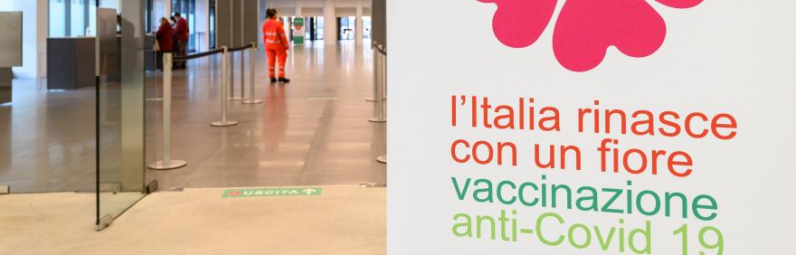 Comincia la prima fase della vaccinazione antiCovid19 di massa a Bologna