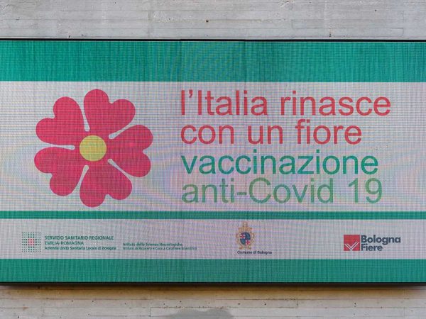 Pannello Fiera Bologna vaccinazioni