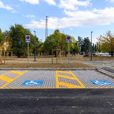 Parcheggio e verde a Borgo-Panigale