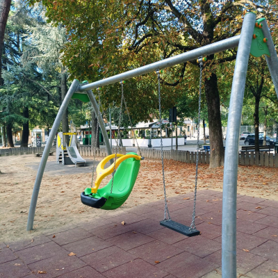 nuova area giochi scuole Marconi