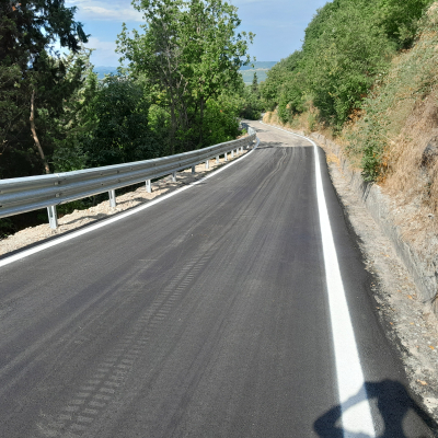via delle Lastre valle