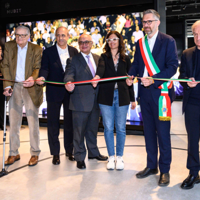 Mubit taglio del nastro