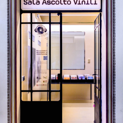 sala ascolto vinili 2