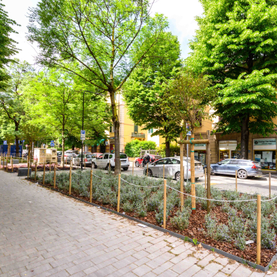 Immagine piazzetta pedonale viale Oriani