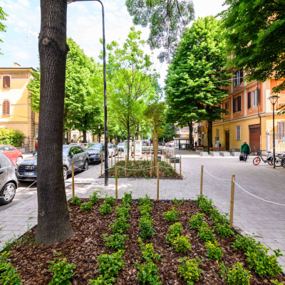 Immagine piazzetta pedonale viale Oriani