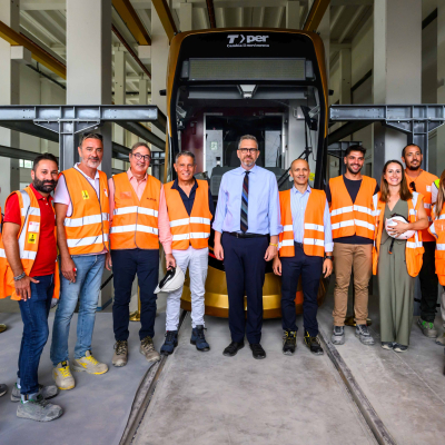 Immagini svelamento primo tram