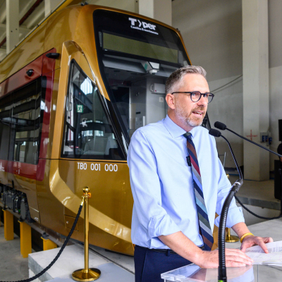 Immagini svelamento primo tram