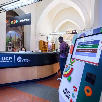Ufficio comunale di prossimità di piazza Maggiore rinnovato