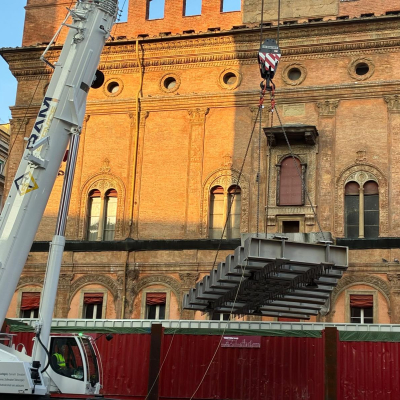 Immagine posizionamento blocchi in acciaio