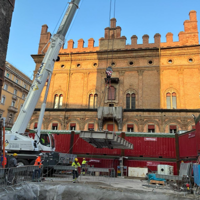 Immagine posizionamento blocchi in acciaio